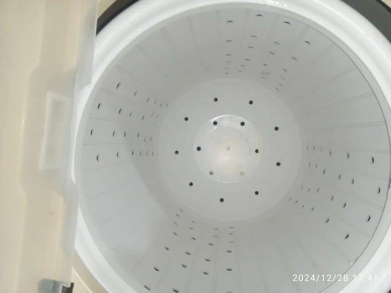 Jeckpot washing machine twin tub model number JP-7077 16