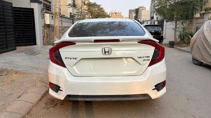 Honda Civic Oriel 2016 UG 4