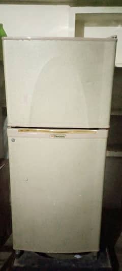 dowlanc fridge good condition