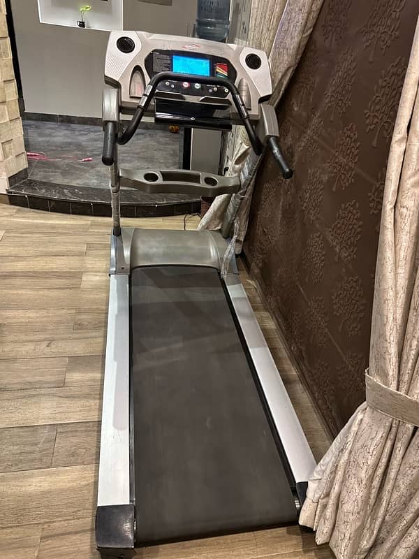 Spirit AC Motor Treadmill for Sale 4