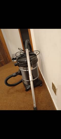 i zone 22 ltr vacum cleaner 1 time used