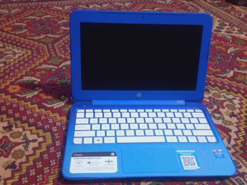 HP Stream 11 Notebook, Intel Celeron N2840, 2GB memory, 32GB Laptop 1