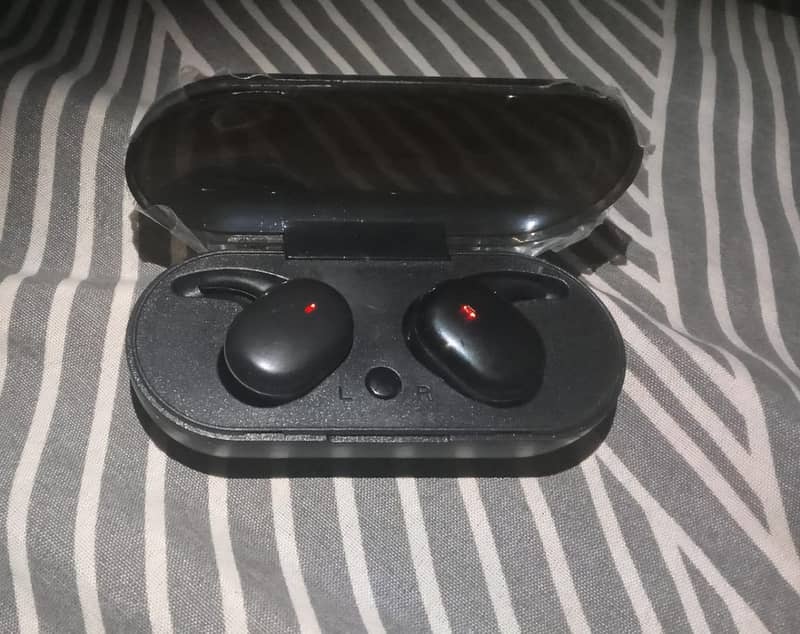 Wireless Earbuds Y30 0