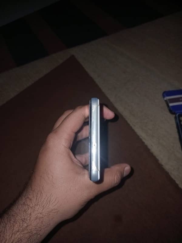 Samsung A32 128gb 6 gb ram 10/10 condition 2