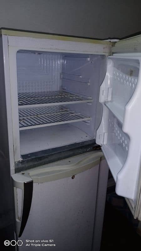 PEL Refrigerator 14 CFT 2