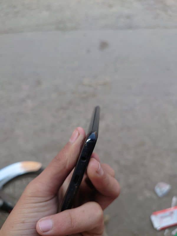 Samsung Galaxy A30s With Box ( Halka Sa Glass Break ha Touch Sahi ha ) 5