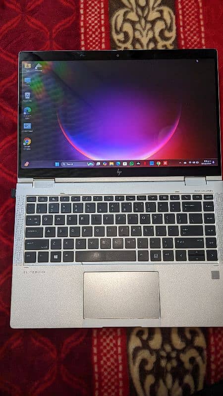 HP Elite Book 8gb Ram 256gb ssd i5 8th Gen touch screen 3