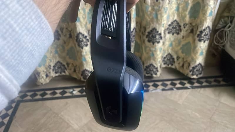 Logitech G733 rgb headphones in good condition 1