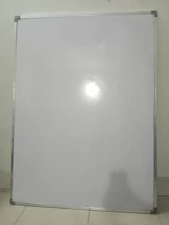 White board and thumbpin board