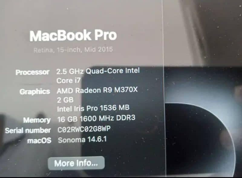 MacBook pro Mid 2015 (15.4 inch) with 16GB Ram 500GB SSD 4