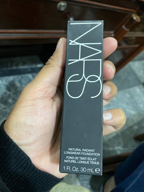 Nars Natural Radiant Longwear Foundation, Medium3 Stromboli 6613, 30ml 0