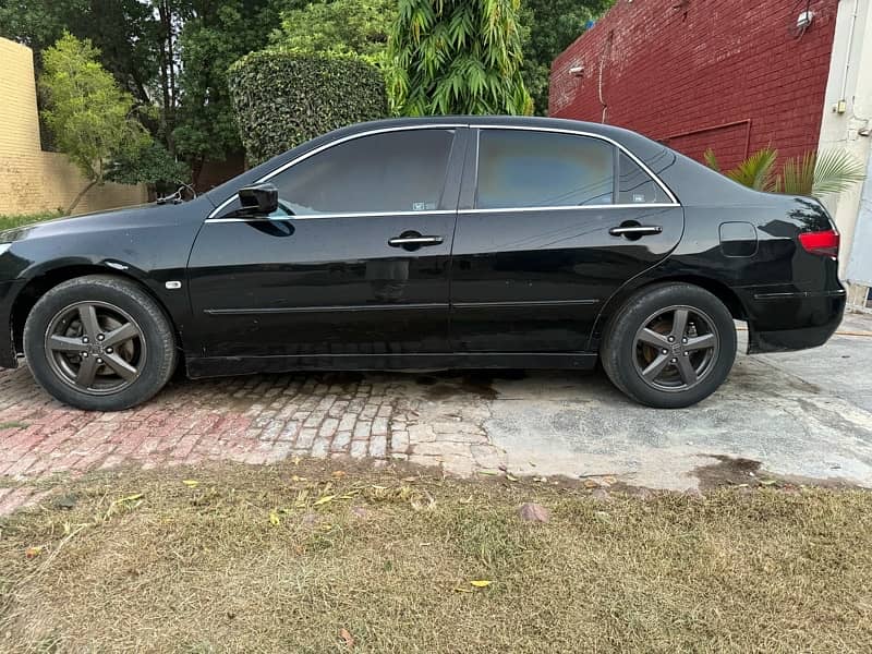 Honda Accord 2005 1