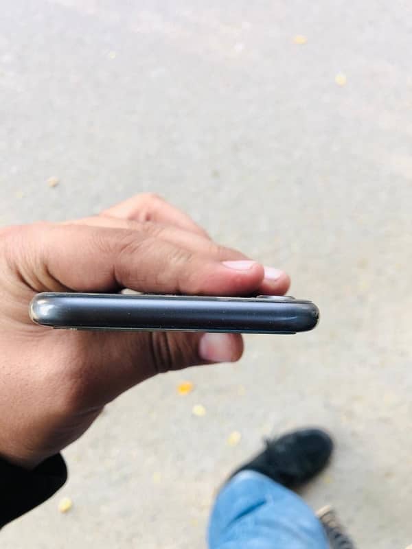 Iphone 8 256 GB Pta Approved 5