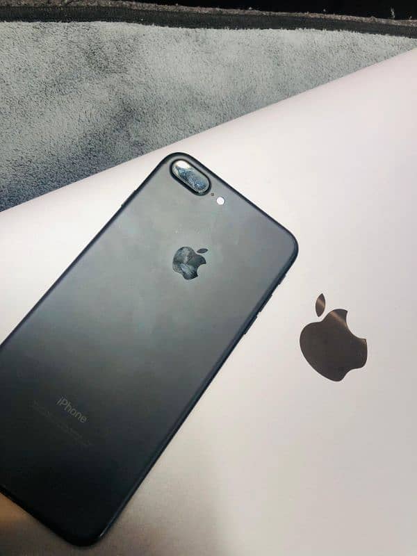 Iphone 7+ PTA APPROVED 7