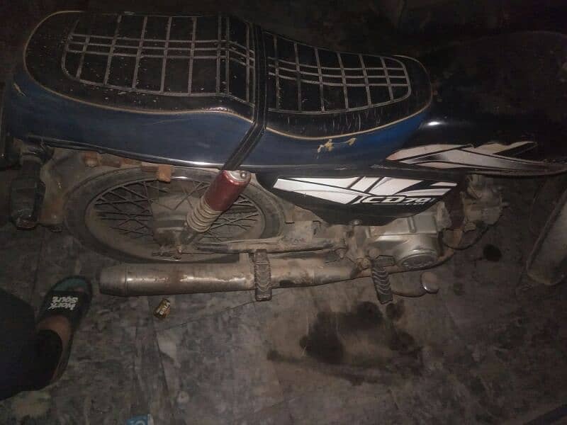 Hunza 70cc used bike 8