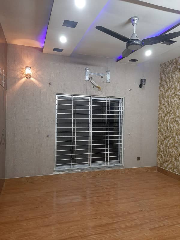 5marla lower portion available for rent in jubilee town Lahore 1