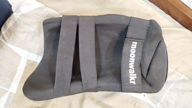 Moonwalkr Thigh Pads Lefty Black Color 0