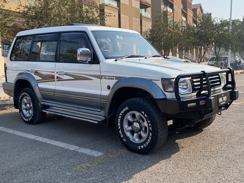 Mitsubishi Pajero 1994 14