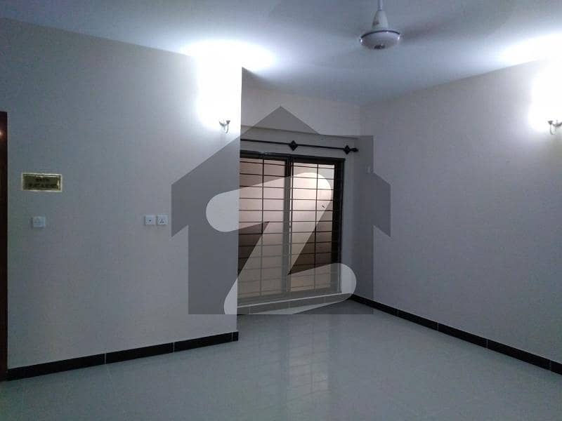 Double Storey 240 Square Yards House Available In Gulshan-E-Iqbal - Block 5 For Sale 0