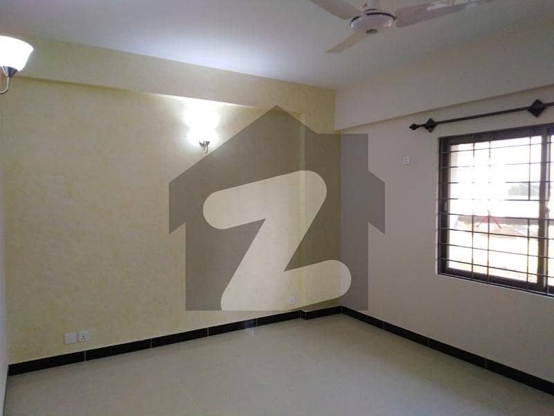 Double Storey 240 Square Yards House Available In Gulshan-E-Iqbal - Block 5 For Sale 1