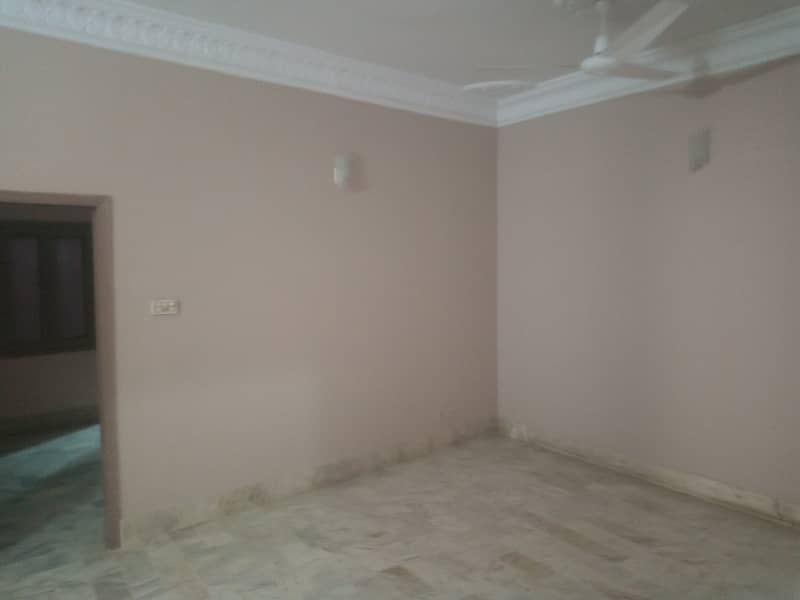 Rent 3bed. d. d portion 2nd Lasaniya restaurant ki back pe 4