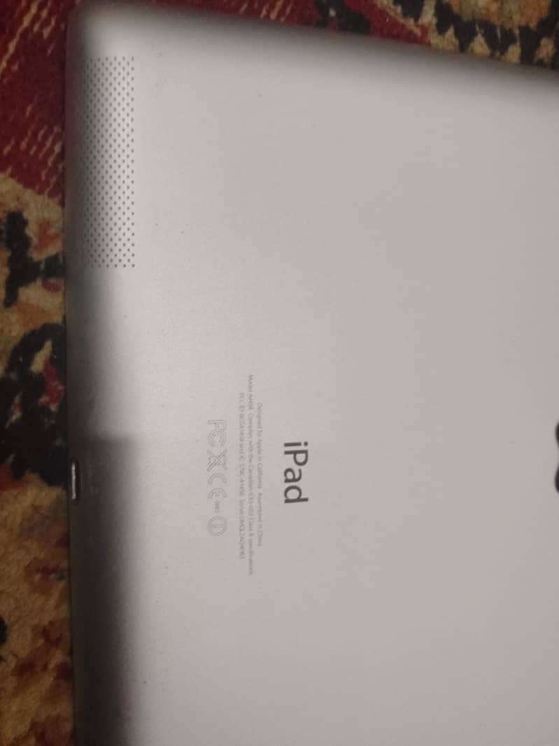 Apple ipad for sale urgent. 1