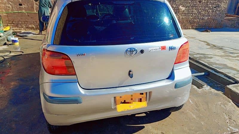 Toyota Vitz 2002 5