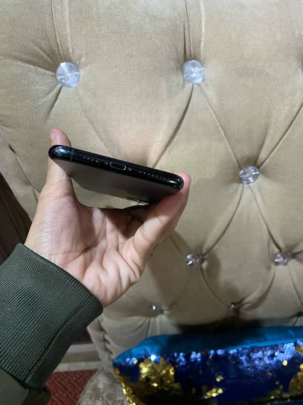 Iphone 11 pro max 256 GB Pta Approved 1