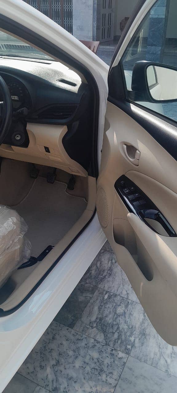 Toyota Yaris 2024 punjab register 1500km driven 2