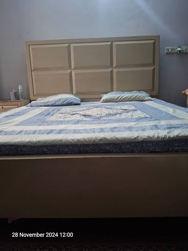 KING SIZE BED 3