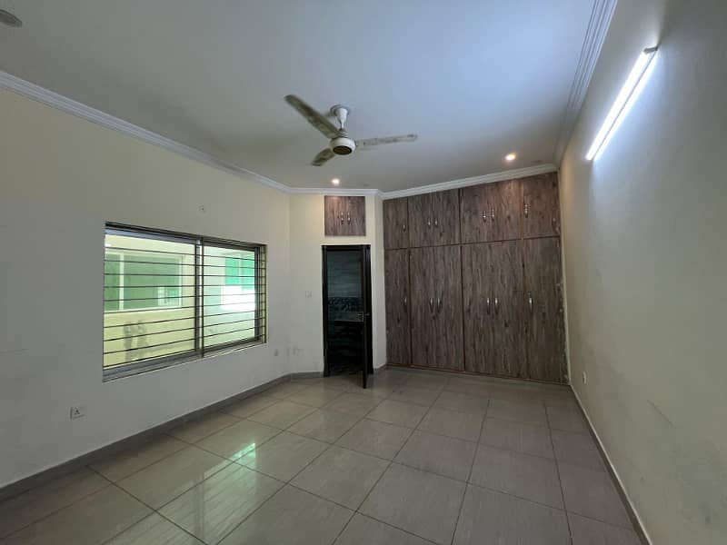 14 Marla house available for Rent in G-13/3 COMMERCIAL/RESIDENIAL 20