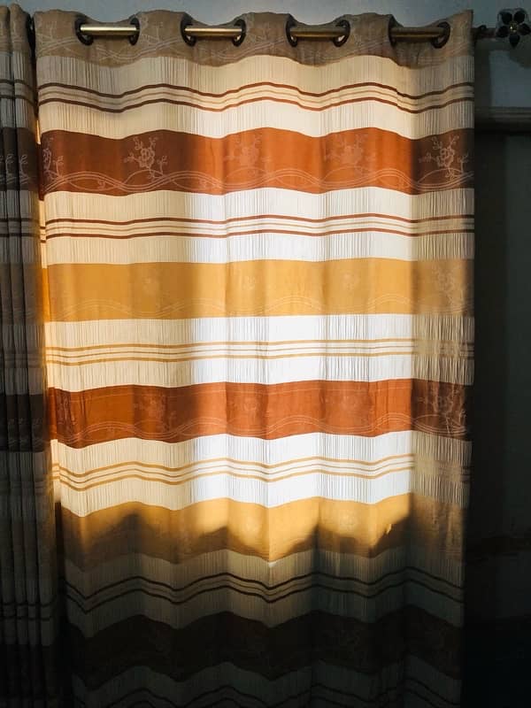 curtains avaliable in good condition 0