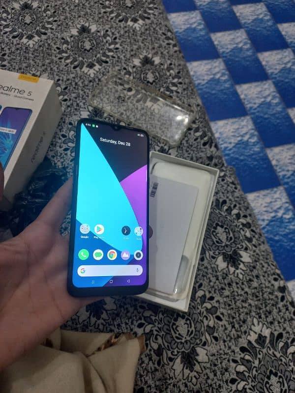 Realme 5 4/128GB with box dual sim  approved 5