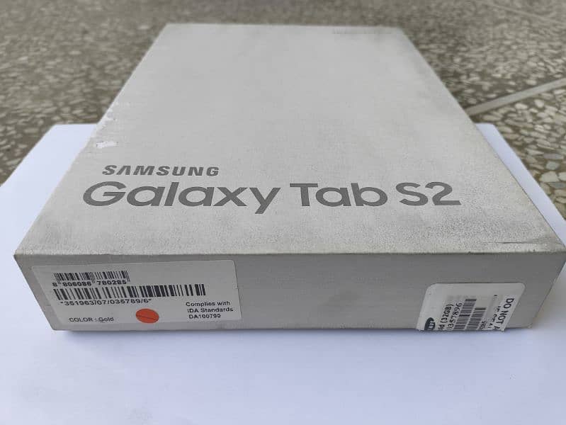 Single hand used Samsung Galaxy Tab S2 5