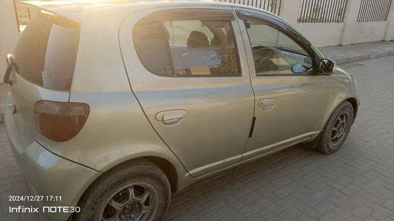 Toyota Vitz 2001 1