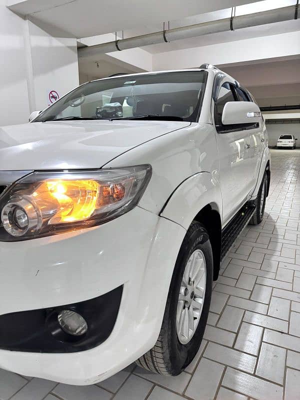 Toyota Fortuner V 2014 3