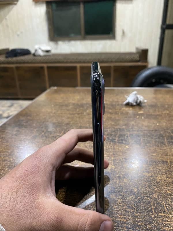 iPhone 11 Pro max 2