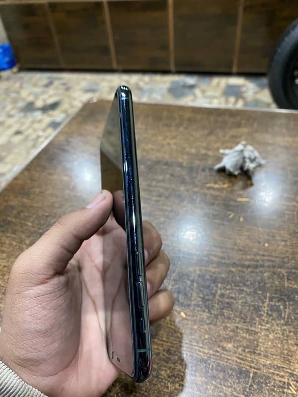 iPhone 11 Pro max 4