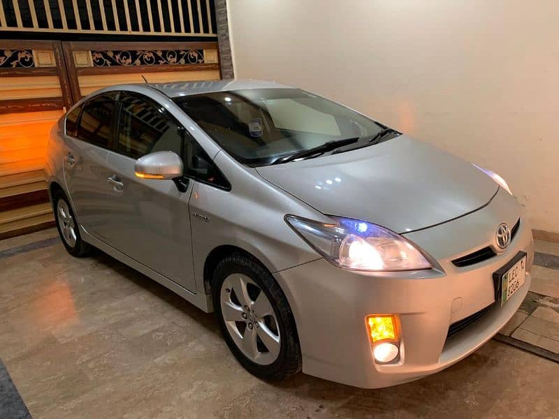 Toyota Prius 2011 3