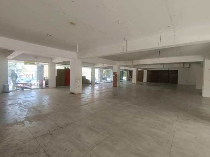 5000 Sqft Ground Floor Shop For Rent Located At Prime Location Of G-11 Markaz. 3