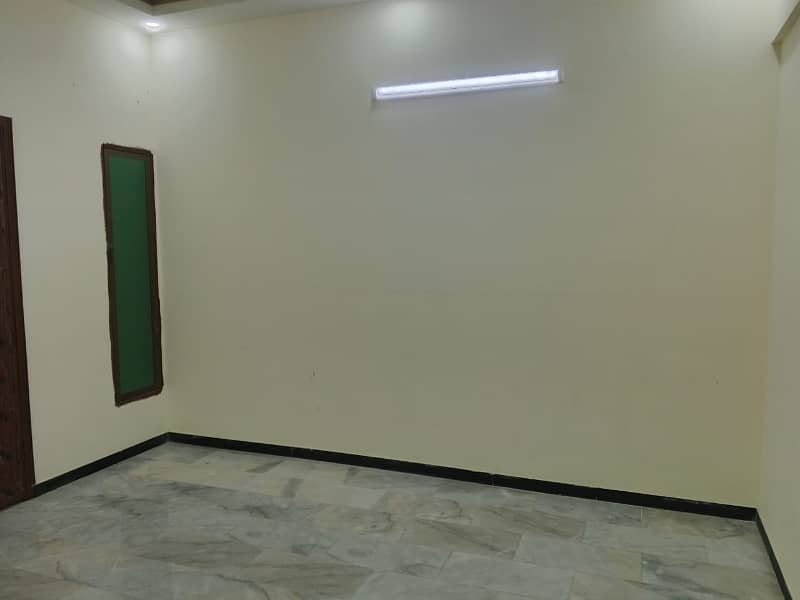 200 Square Yards Ground Floor Portion Available On Rent Block 3a Jauhar 4