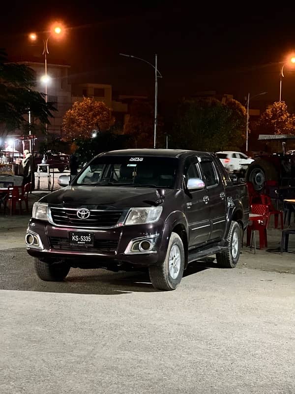 Toyota Hilux 2013 0