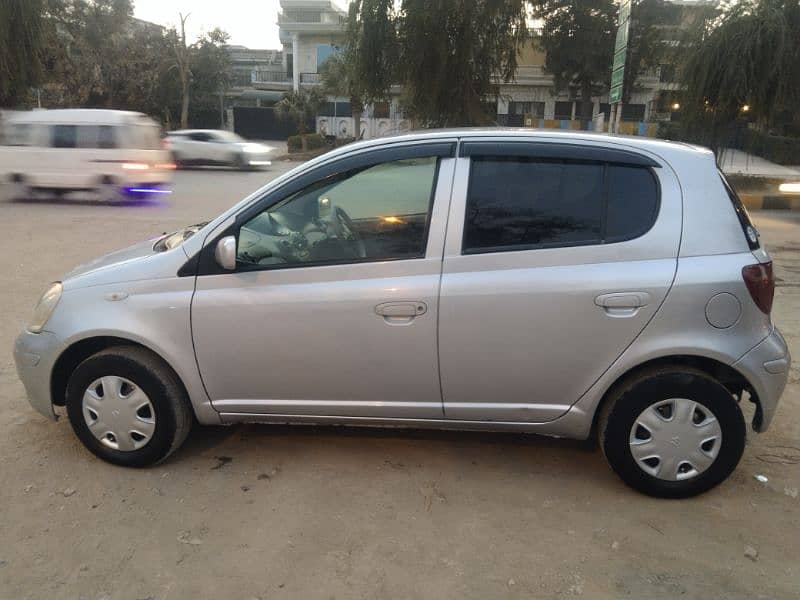 Toyota Vitz 2003 1