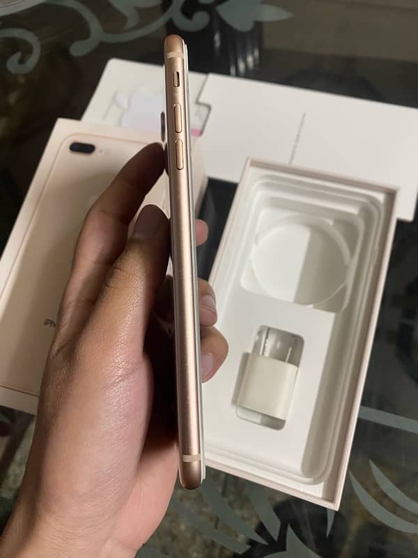 IPhone 8 plus  Factory Unlock With Box 3