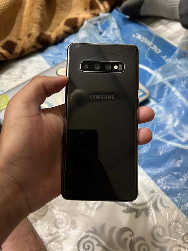 Samsung S10 + plus  dual sim 0