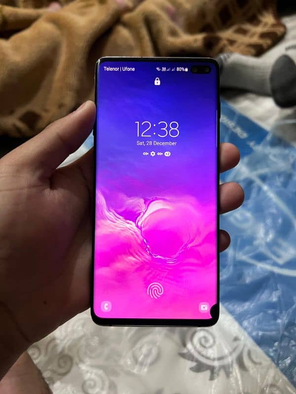 Samsung S10 + plus  dual sim 8