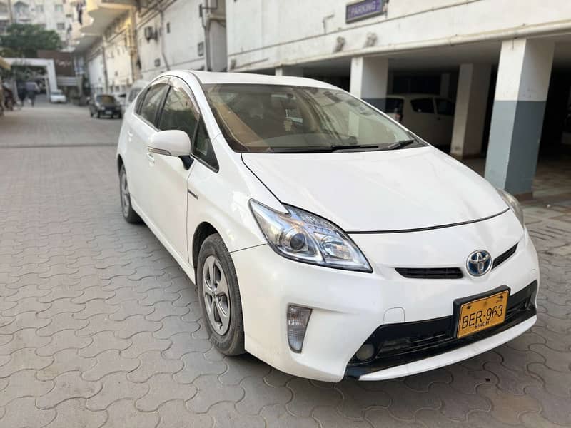 Toyota Prius 2012Reg2015 own enjine only 2pice tcp battery abs all ok 1