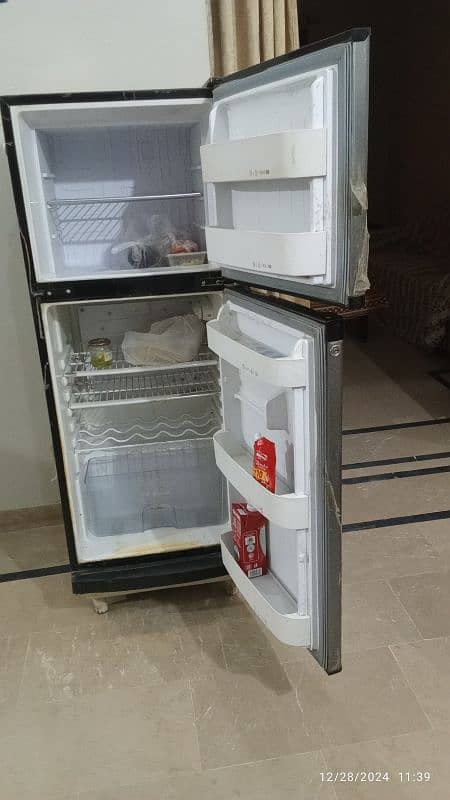 Orient Refrigerator 1