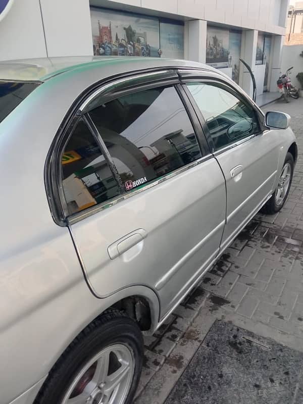 Honda Civic EXi 2005 1