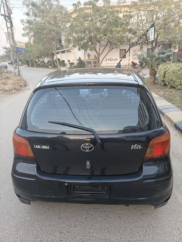 Toyota Vitz 2002 3